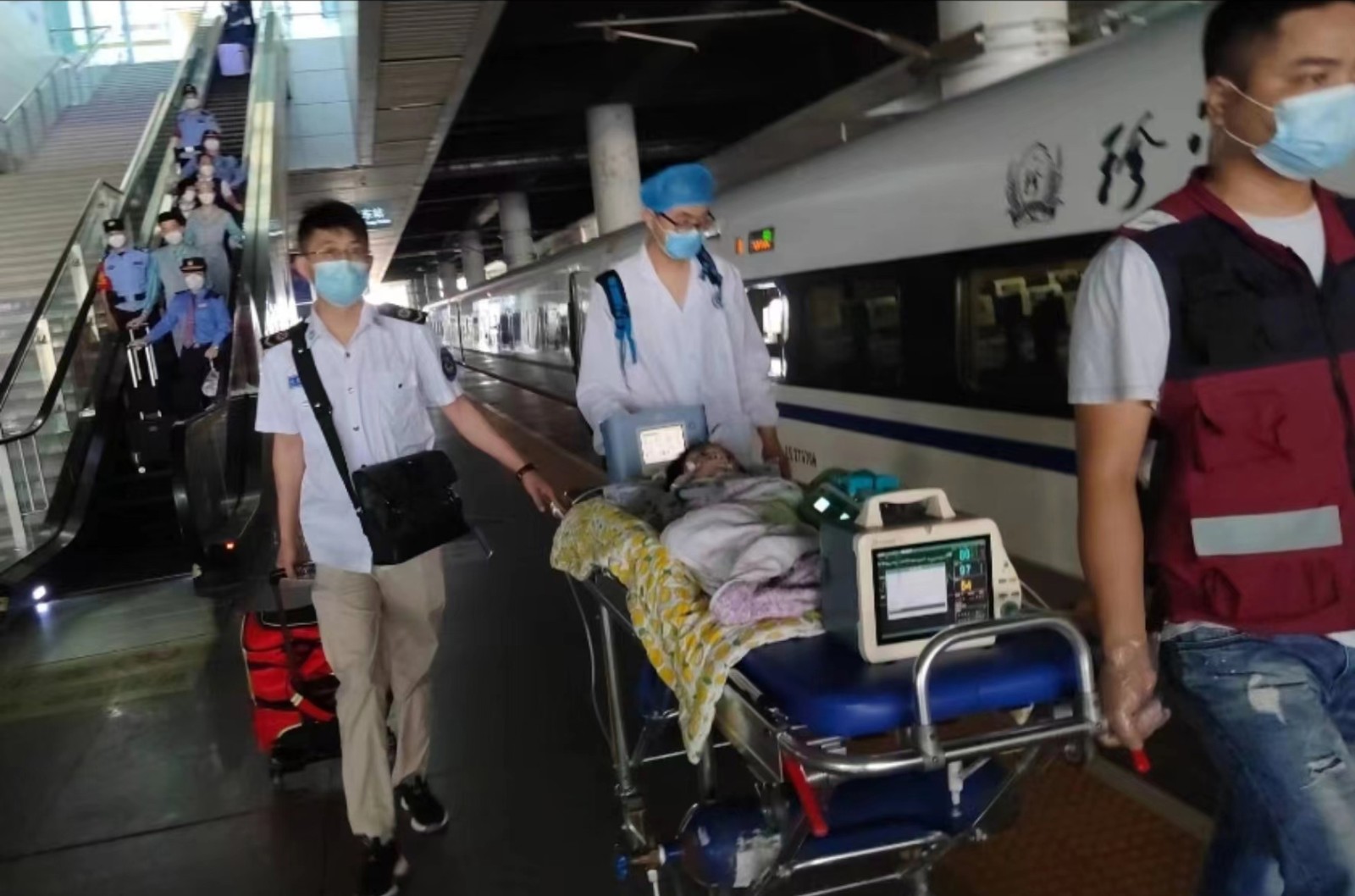 甘德县高铁转运公司